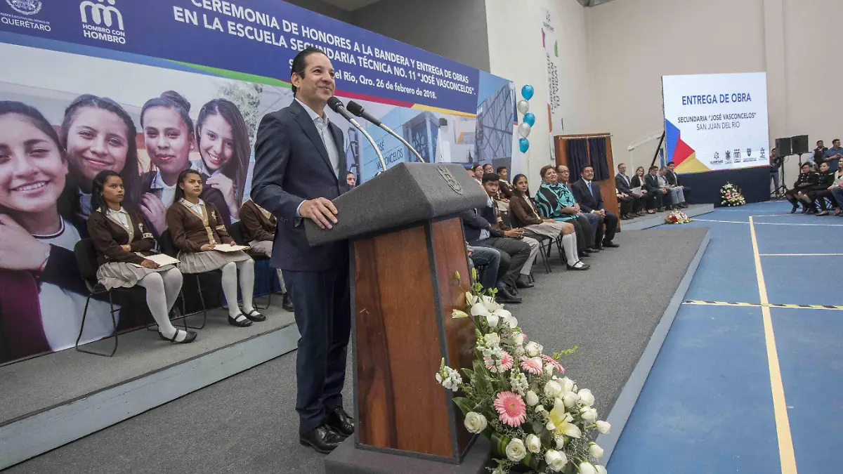 El gobernador del estado de Querétaro, refrendó su compromiso con la educación.